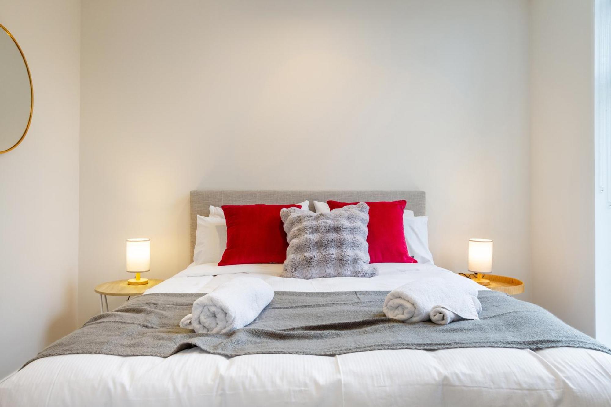 Stylish 3 Bedroom Home In Prime City With Garage Christchurch Esterno foto